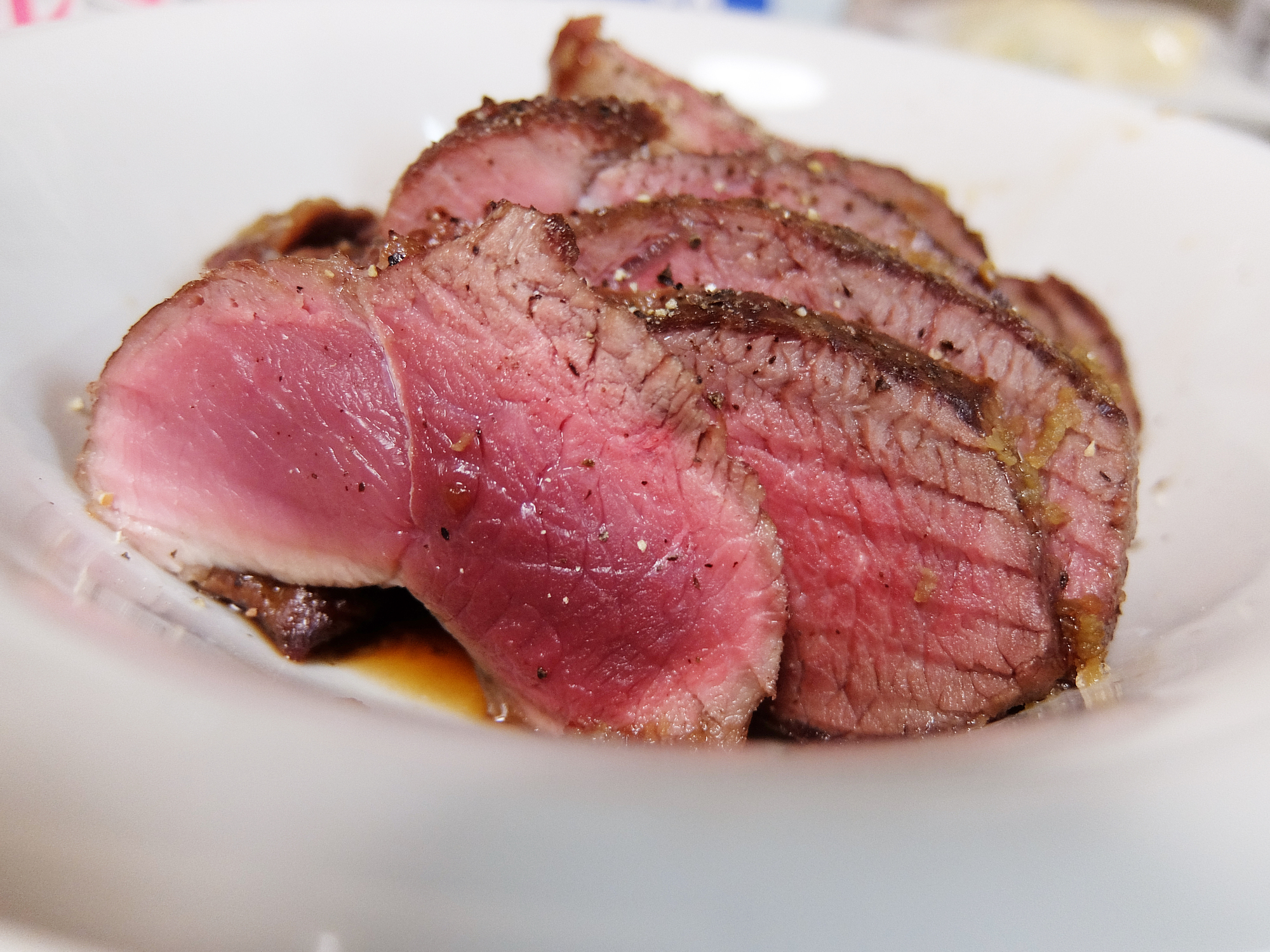 なぜジビエ肉は美肌・美容に効果的なの？ジビエ専門店の店主が徹底解説