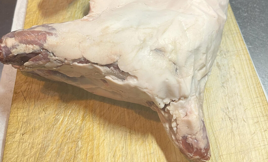 脂が厚くのったハクビシンの肉